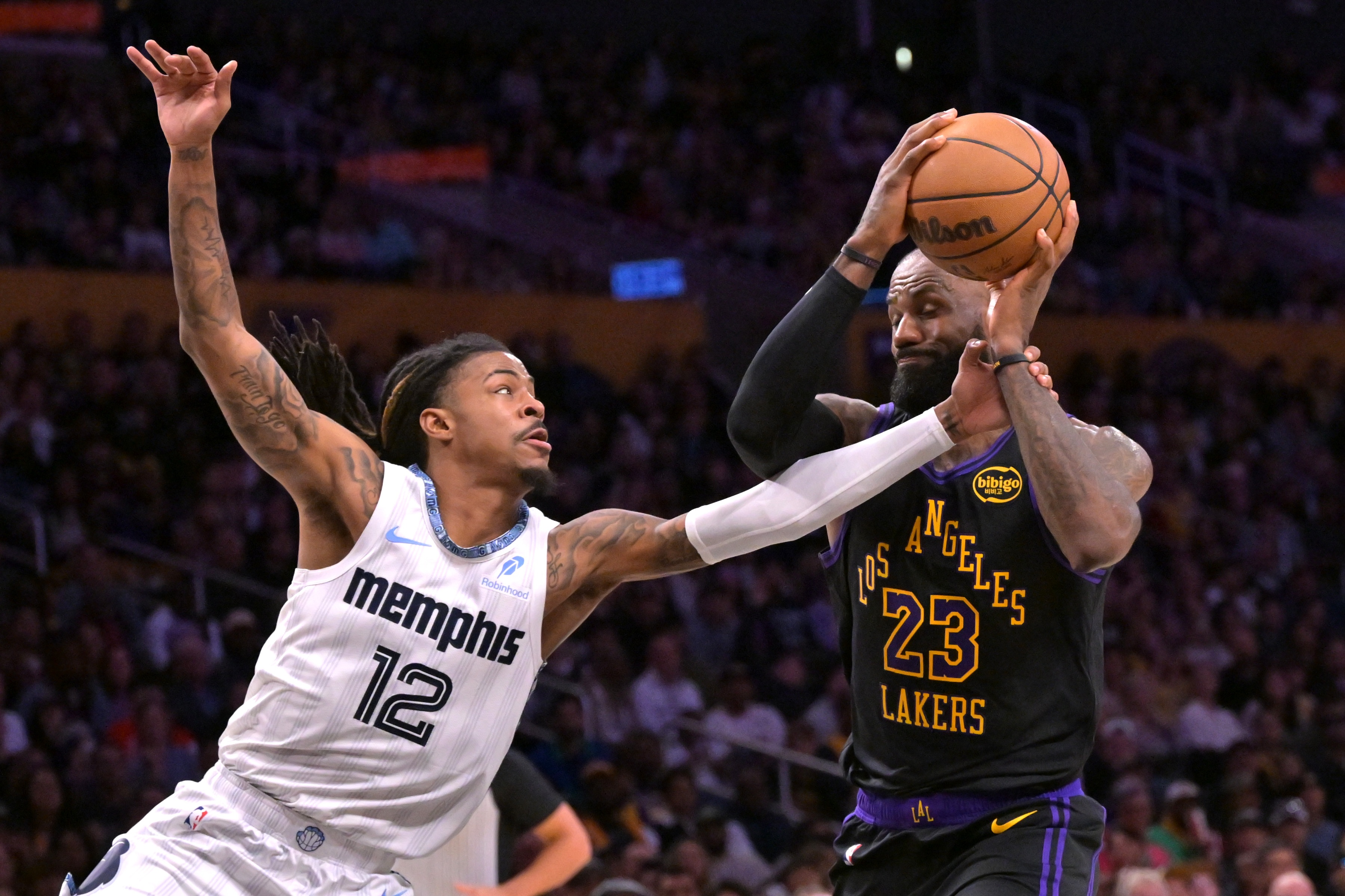 NG体育线上入口-关键时刻11胜0负！老牌天神41岁18中12 关键时刻有东有詹降维打击