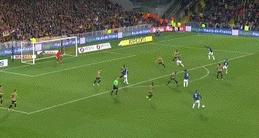 NG体育线上入口-【法甲】埃基蒂凯一度扳平 巴黎1比3客负朗斯遭首败