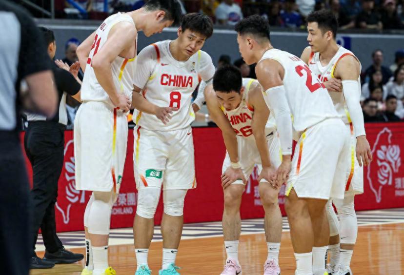 NG体育线上登陆-郭士强拿出杀手锏,男篮却诞生2个隐患!2人低迷或彻底告别国家队